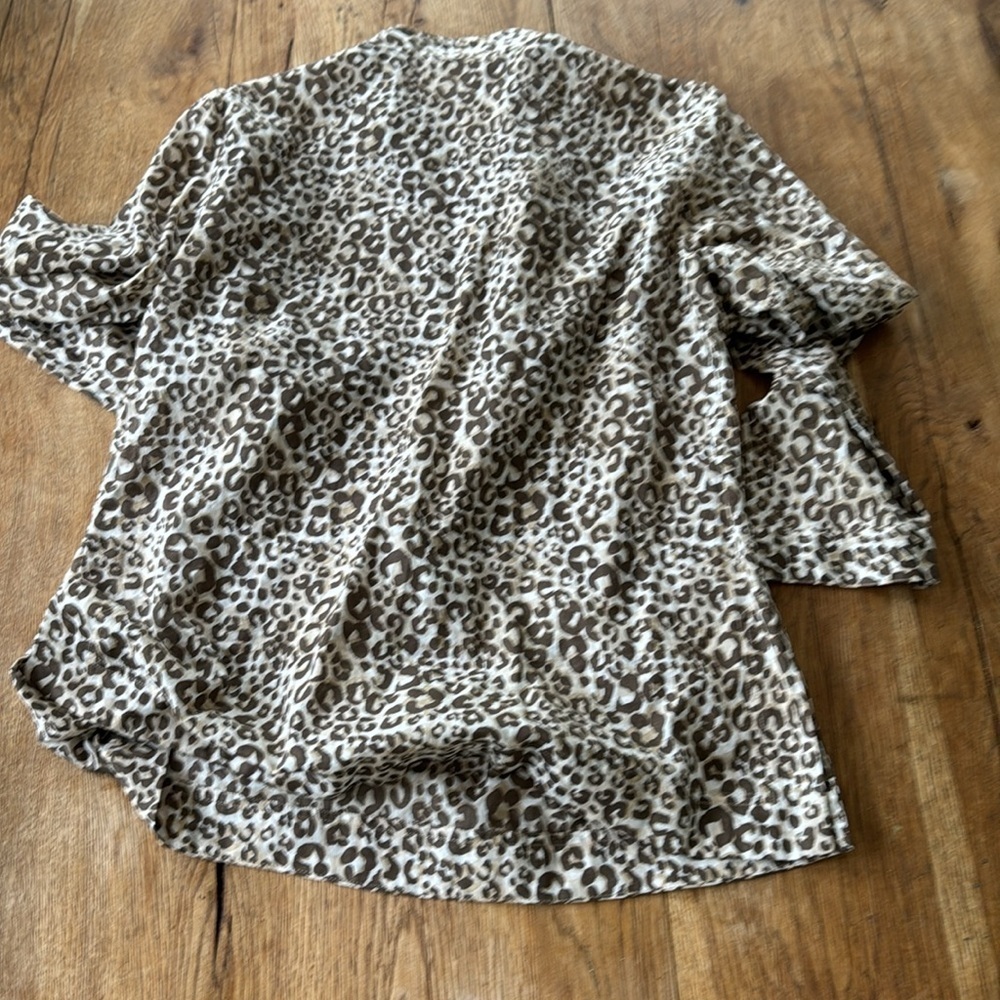 KATE HILL V NECK BLOUSE - Picture 7 of 8